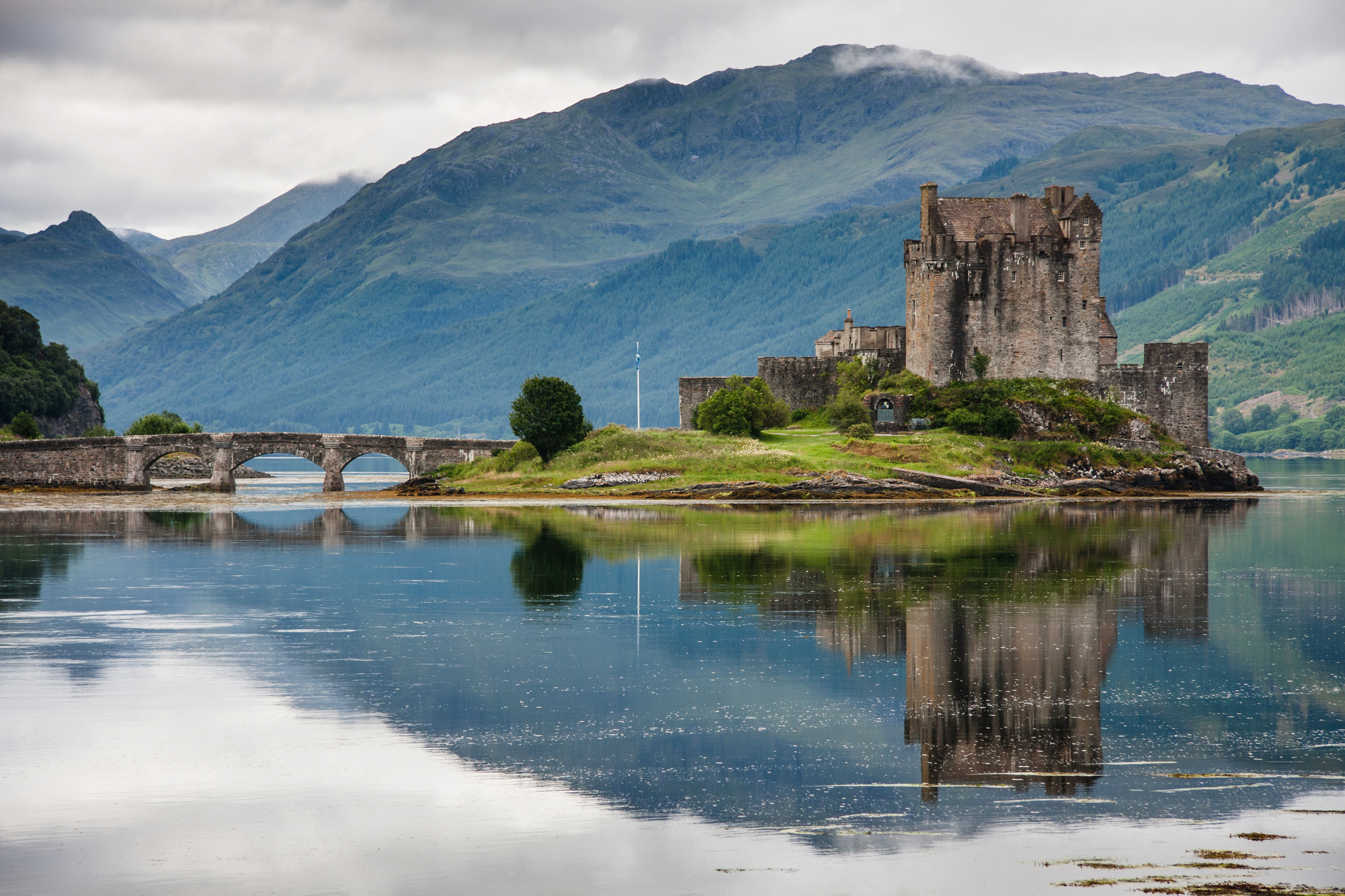 castle tours ireland and scotland